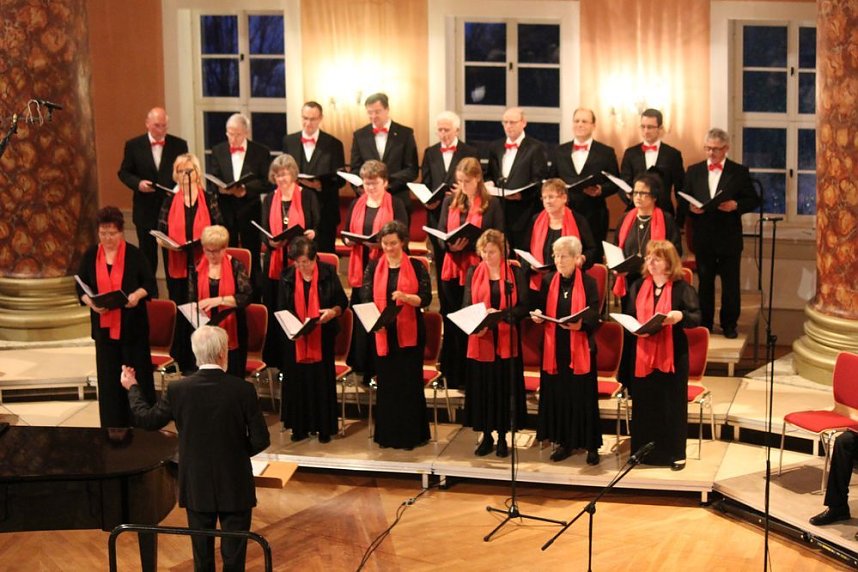 Weihnachtswunsch: Friede und Menschlichkeit