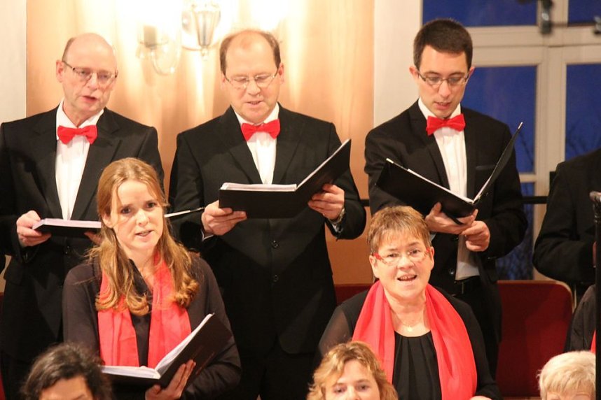 Weihnachtswunsch: Friede und Menschlichkeit