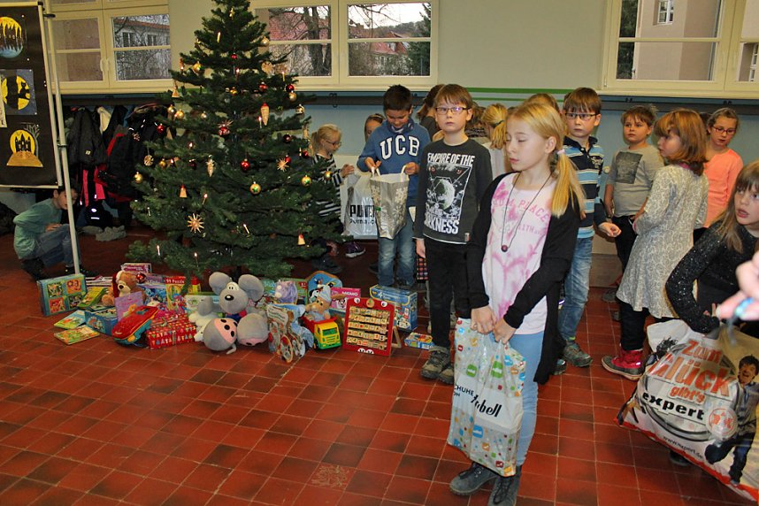 Kinder spenden f&uuml;r die Tafel
