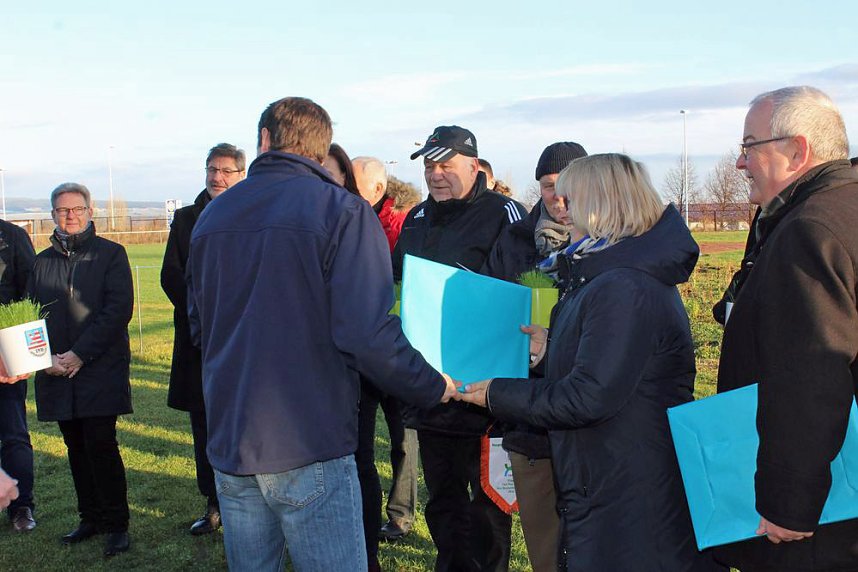 Sportplatz Oldisleben &uuml;bergeben