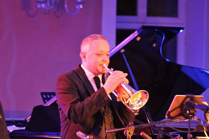 Stehende Ovationen im Achteckhaus