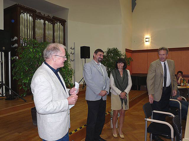 Ehrengabe an Dr. Surup