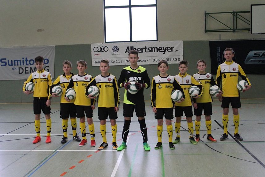 Stark besetzter 5. Allianz-Hallencup begonnen