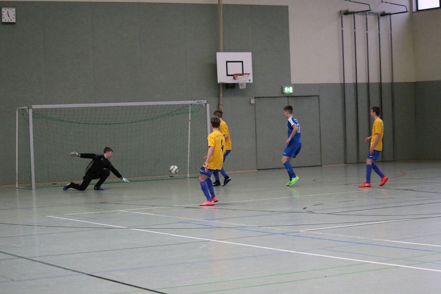 Stark besetzter 5. Allianz-Hallencup begonnen