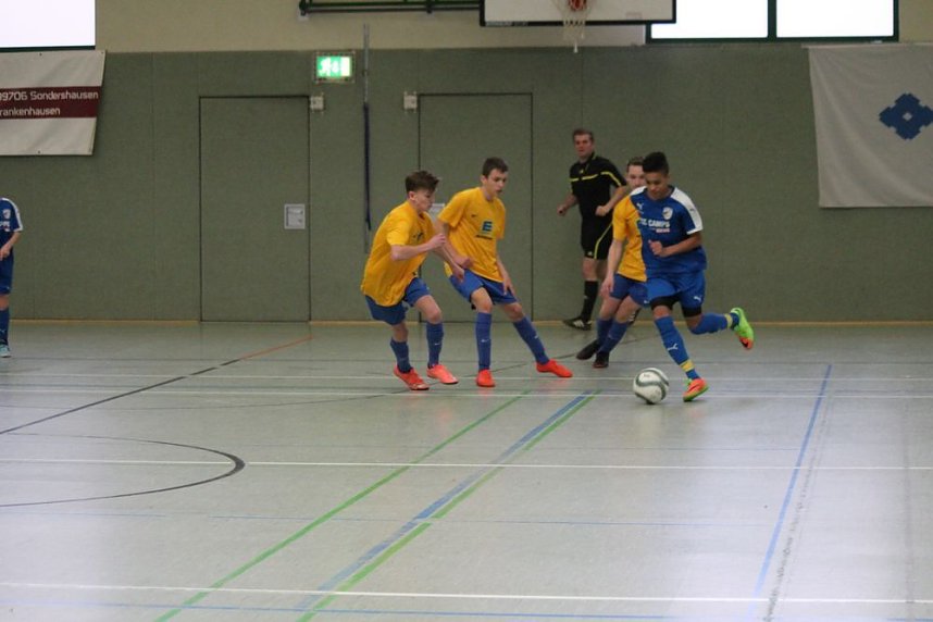 Stark besetzter 5. Allianz-Hallencup begonnen