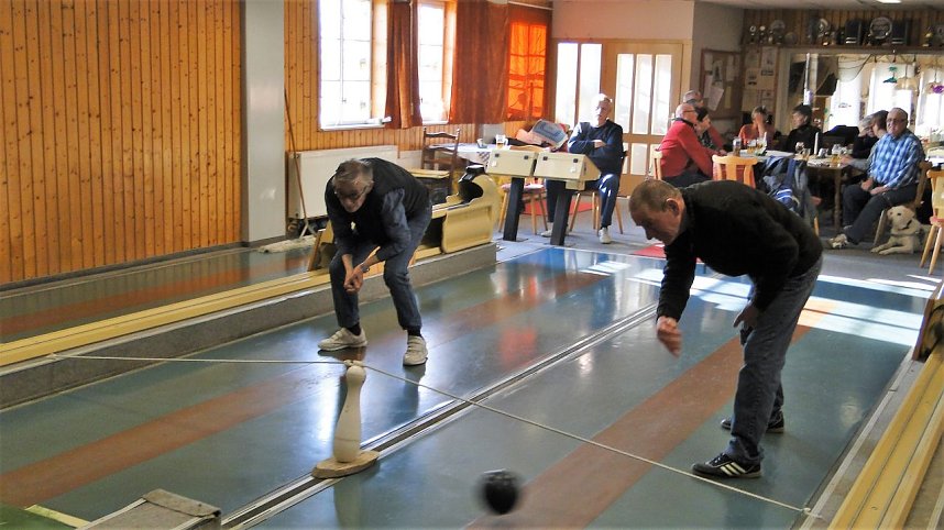 Sportlich aktiv beim Kegelwettstreit