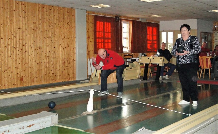 Sportlich aktiv beim Kegelwettstreit