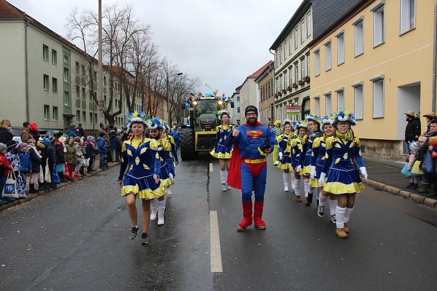 Rosenmontagsumzug in Sondershausen (1)