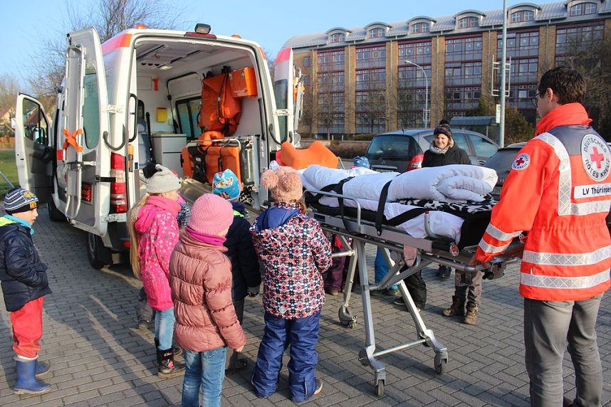 Erste Hilfe &Uuml;bung f&uuml;r Kindergartenkinder