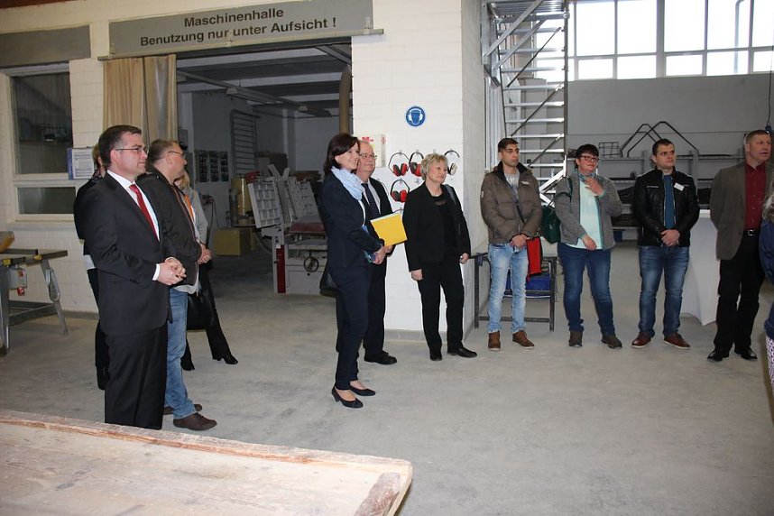 Umsetzung des Landesprogramms "Arbeit f&uuml;r Th&uuml;ringen (LAT)