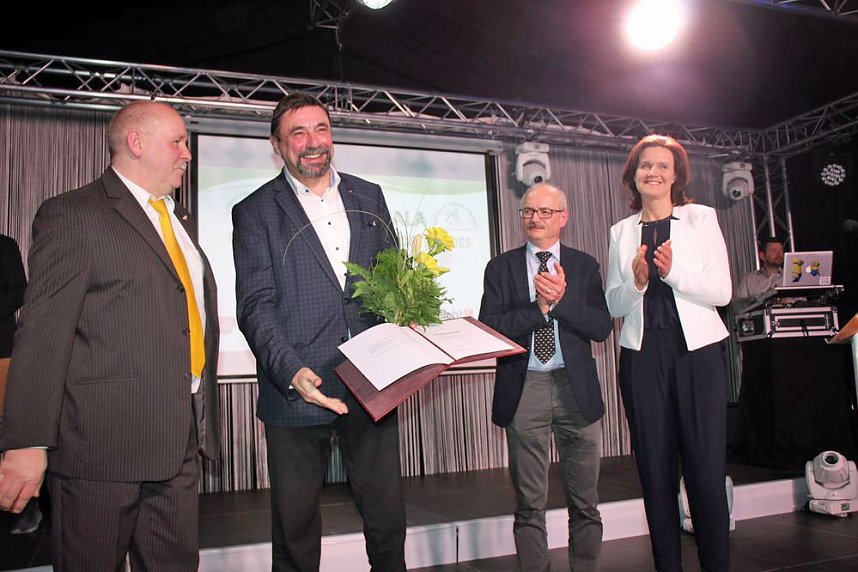 Schauprogramm, Ehrenamtspreise und mehr bei Sportgala