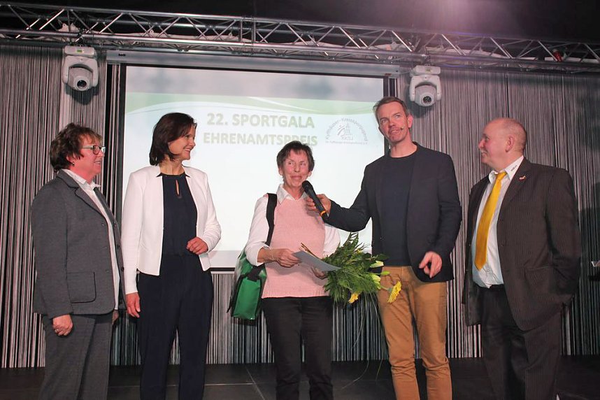 Schauprogramm, Ehrenamtspreise und mehr bei Sportgala