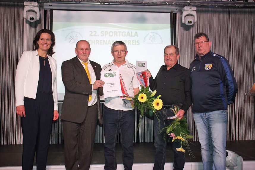 Schauprogramm, Ehrenamtspreise und mehr bei Sportgala