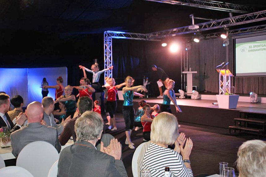 Schauprogramm, Ehrenamtspreise und mehr bei Sportgala