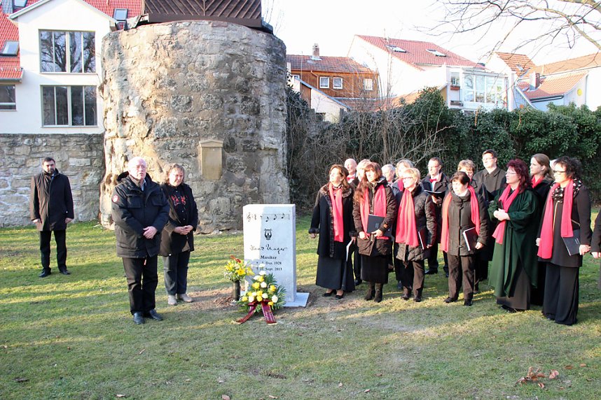 Stele f&uuml;r Heinz Unger enth&uuml;llt