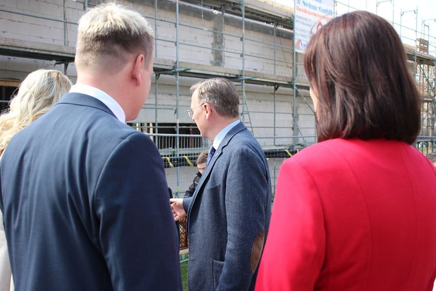 Feierliches Richtfest am Kyffh&auml;usergymnasium