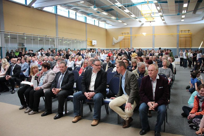 Feierliches Richtfest am Kyffh&auml;usergymnasium