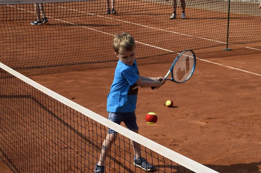 Erfolgreich Tennis pr&auml;sentiert