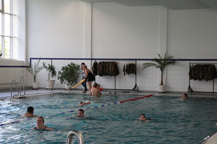 Letzte Bahn schwamm Leni selbst