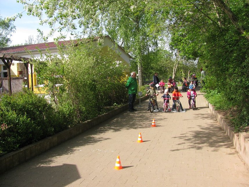 Verkehrssicherheitstag der Kita Regenbogen  Artern