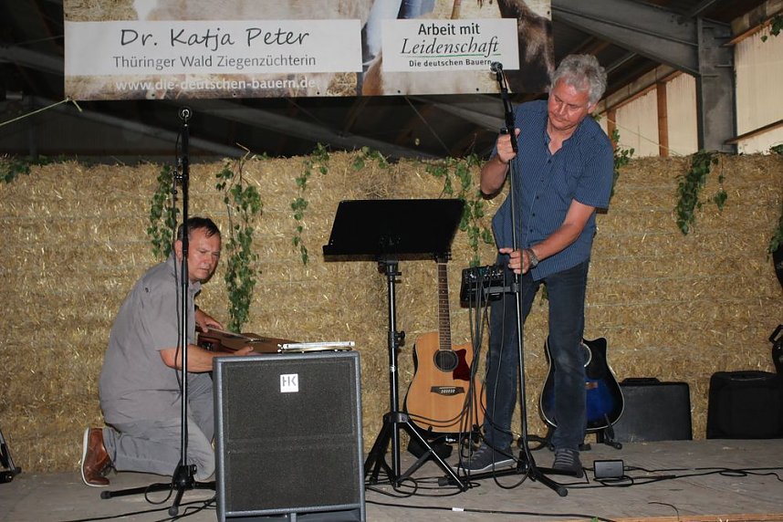 Massenansturm beim Hoffest in Greu&szlig;en