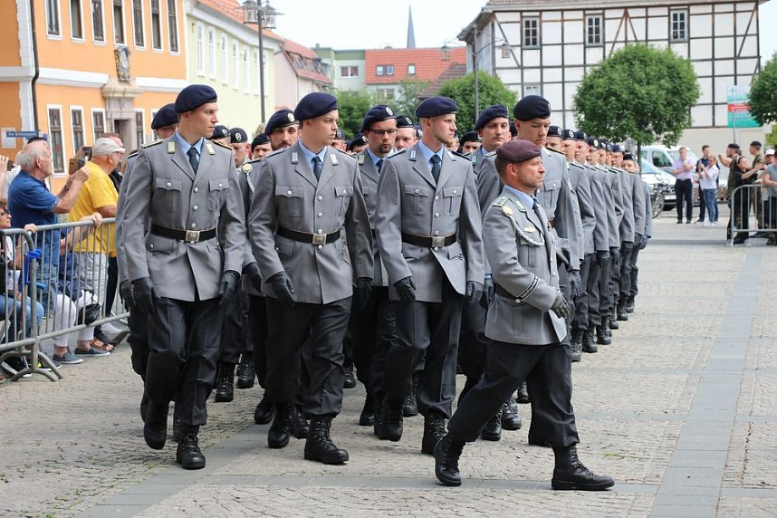 Wieder Soldatinnen und Soldaten vereidigt