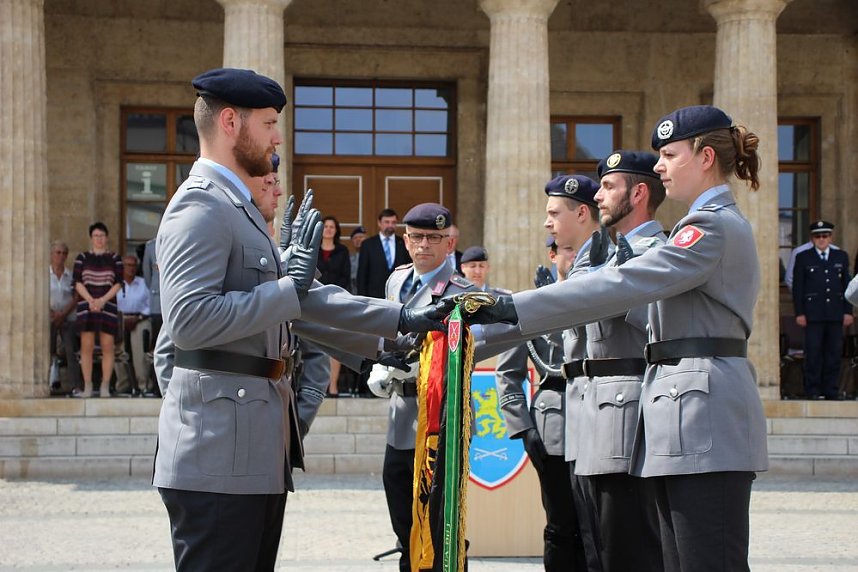 Wieder Soldatinnen und Soldaten vereidigt