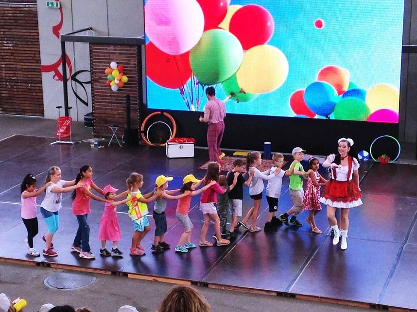 Fahrt zum Kinderfest