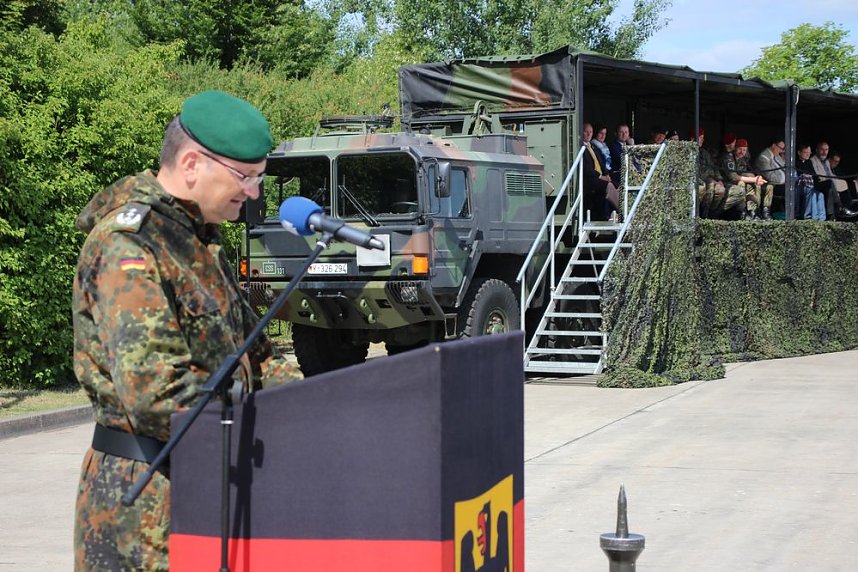 Einheiten der Bundeswehr verabschiedet