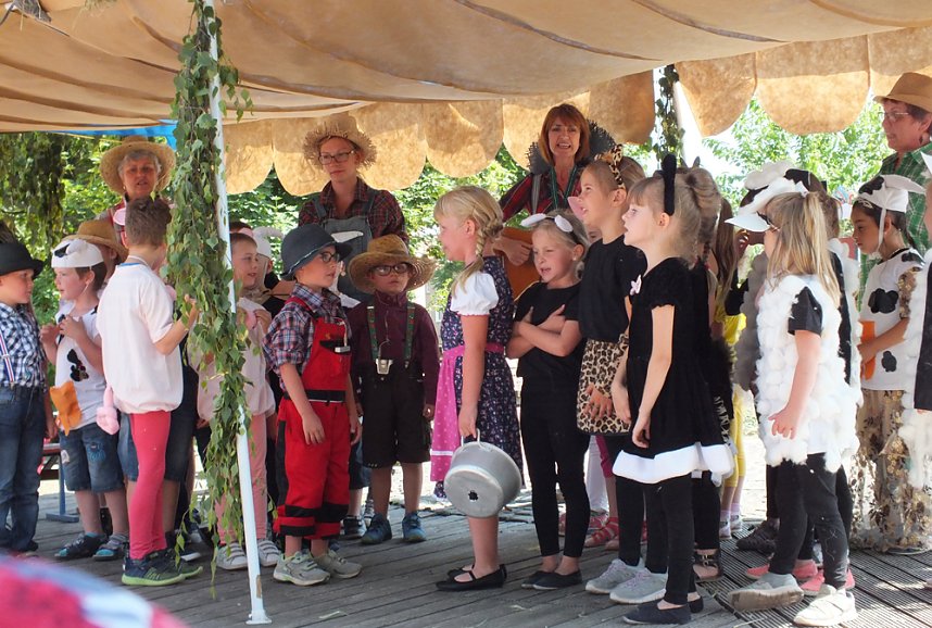 Zuckert&uuml;tenfest im Frankenh&auml;user Wipperg&auml;rtchen