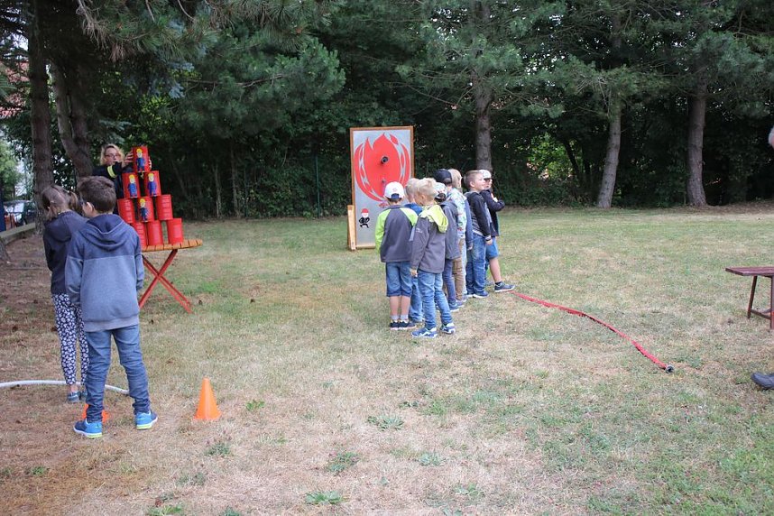 Schwimmbadfest mit der Fachschule
