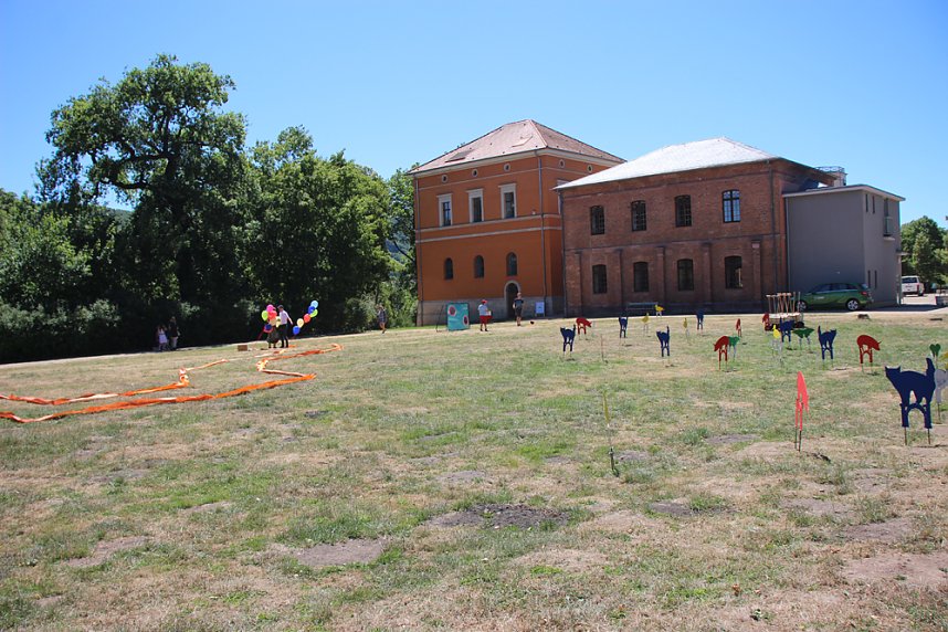 Pfiffige Magd angelt sich Mann