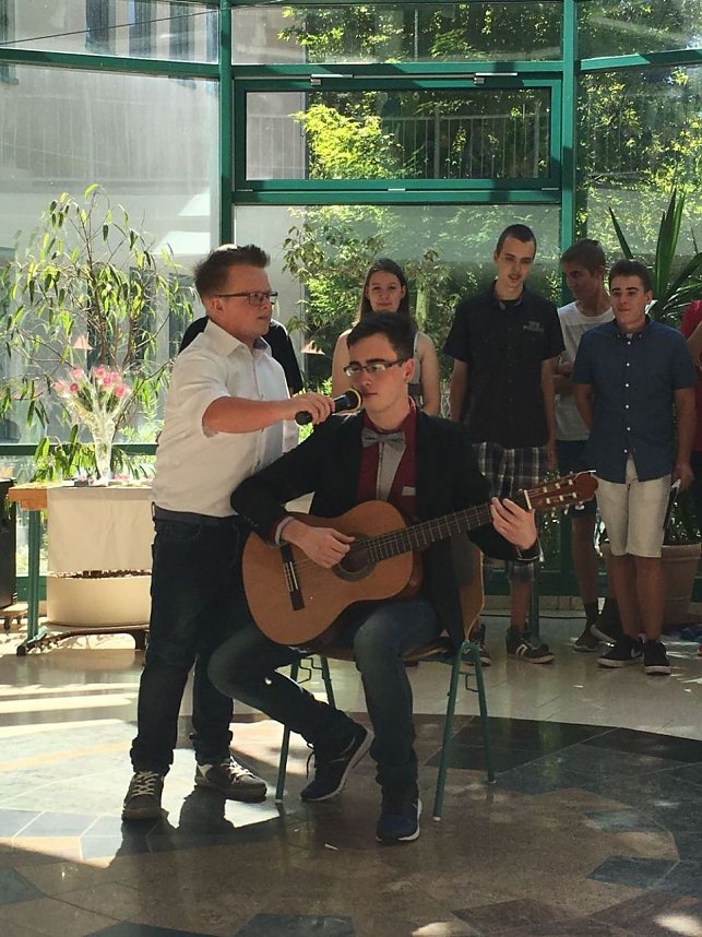 Es ist Zeit zu geh'n,...