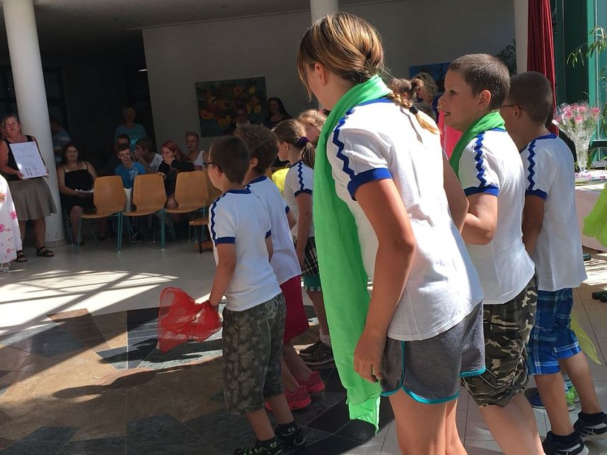 Es ist Zeit zu geh'n,...