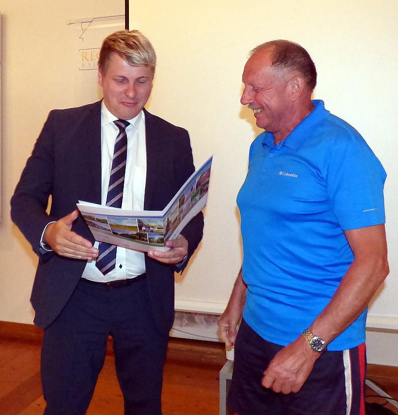 F&ouml;rdermittelbescheide wurden &uuml;bergeben