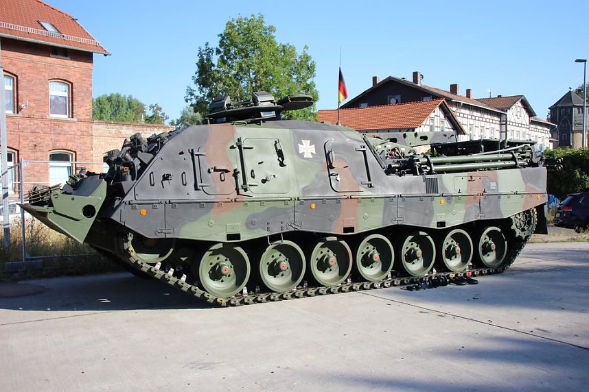 Panzer in Richtung Litauen verladen