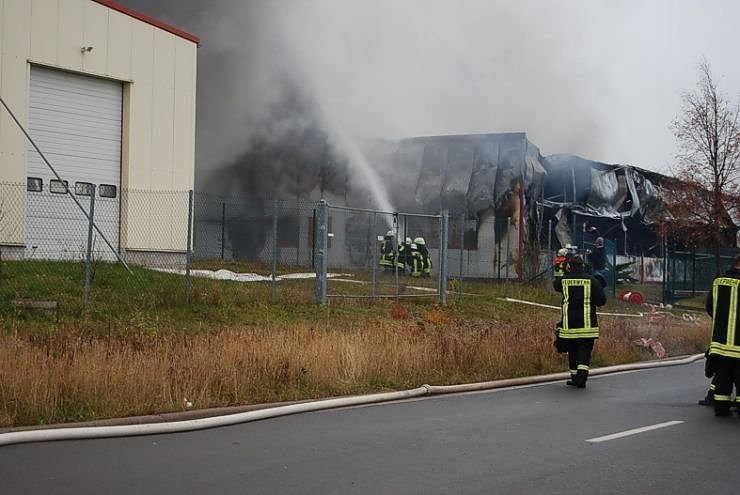 Dicke Rauchschwaden &uuml;ber Greu&szlig;en