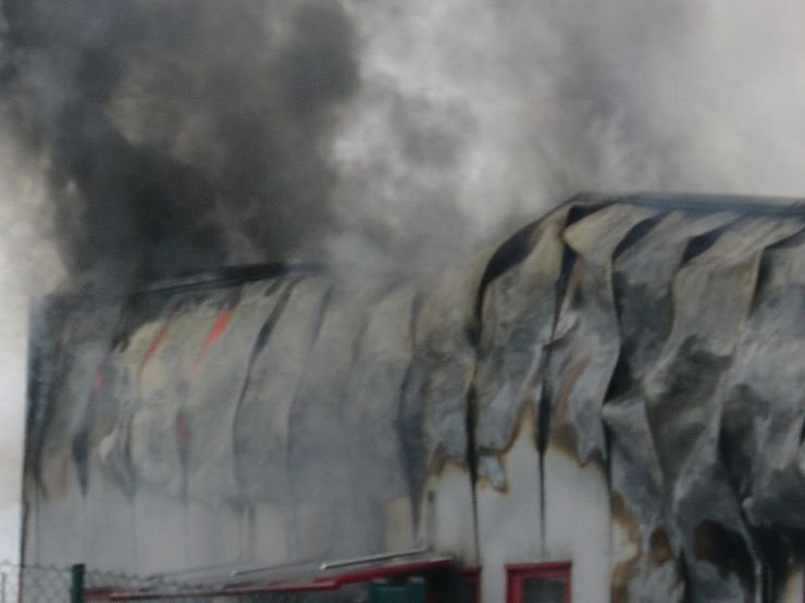 Dicke Rauchschwaden &uuml;ber Greu&szlig;en