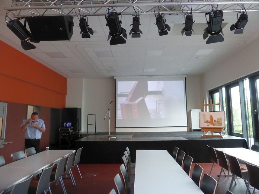 Tag der offenen T&uuml;r in der neuen Franzbergschule