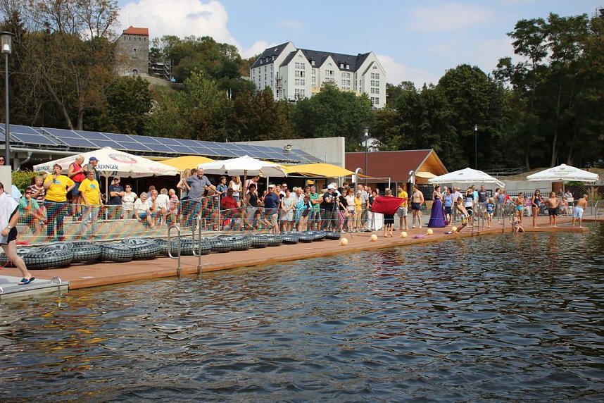 Erste Weltmeister im Brustr&uuml;ckw&auml;rtsschwimmen