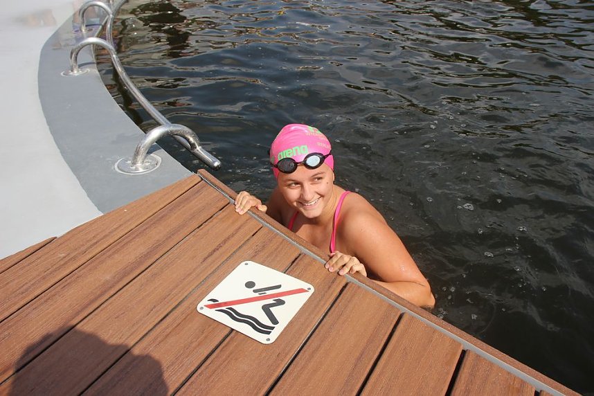 Erste Weltmeister im Brustr&uuml;ckw&auml;rtsschwimmen