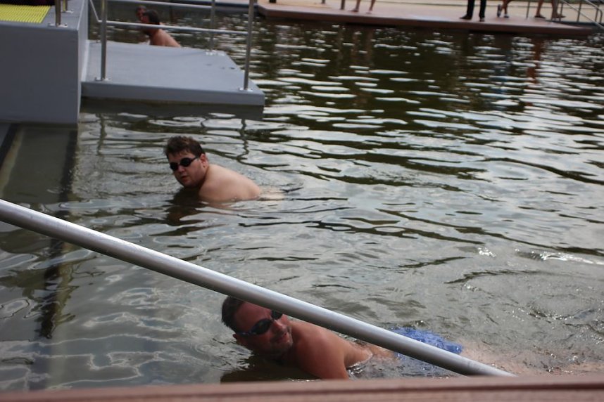 Erste Weltmeister im Brustr&uuml;ckw&auml;rtsschwimmen