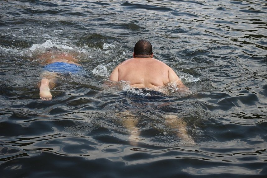 Erste Weltmeister im Brustr&uuml;ckw&auml;rtsschwimmen