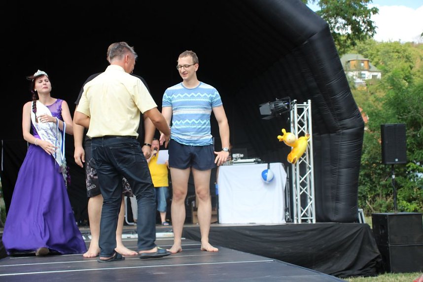 Erste Weltmeister im Brustr&uuml;ckw&auml;rtsschwimmen