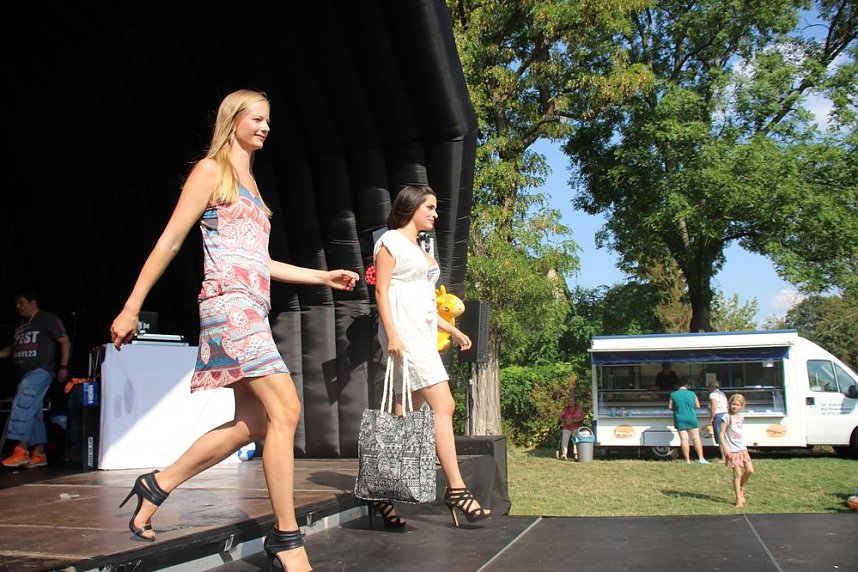 Publikumsmagnet Bademodenschau