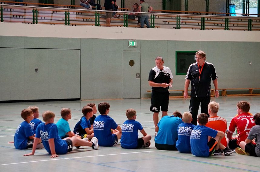 Dagos Handballschule zu Gast in Sondershausen