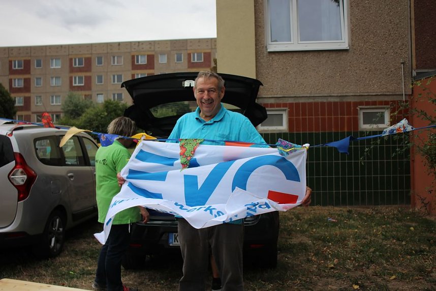 Sturm vertrieb die Feiernden