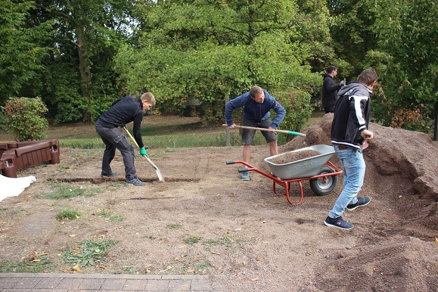 Neuer Spielplatz in Gro&szlig;furra
