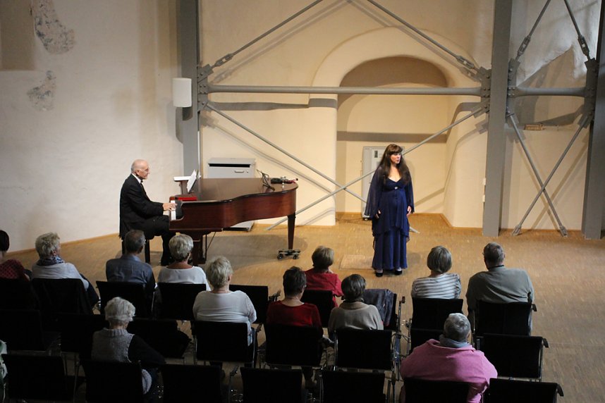 Ihr solltet genie&szlig;en...!"