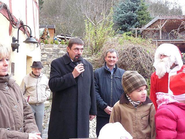 Weihnachtsmarkt in Jechaburg